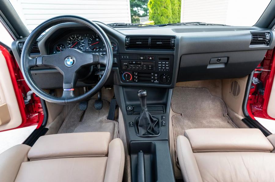 Торпедо BMW M3 Coupe (E30) 1988 года  (NA) (фото 101 из 231)